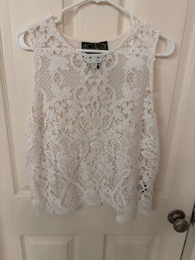 Lace Overlay White Sleeveless Camisole